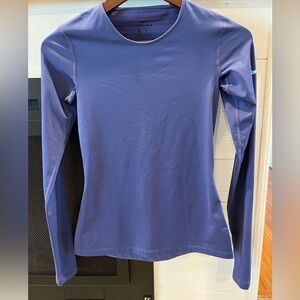 Nike Long Sleeve Dri-Fit shirt Women’s size XS purple. 1086